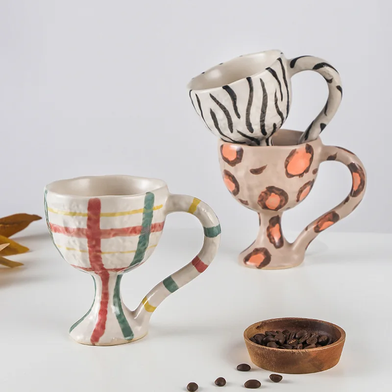 

Новый декоративный бокал Ins в маленькой толпе, ручная роспись, керамический бокал для вина, ручная работа, для влюбленных, винтажный десерт, чашка для мороженого