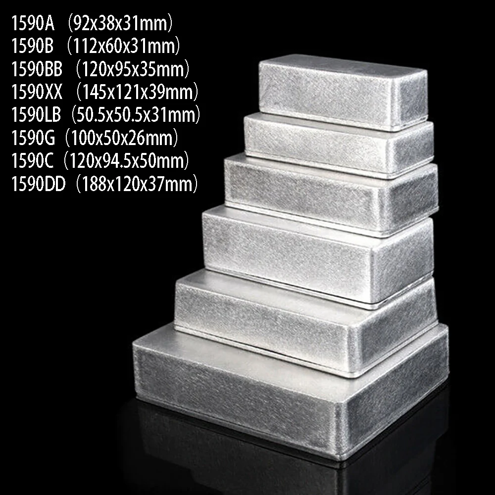 

Алюминиевая распределительная коробка серебристого цвета 1590