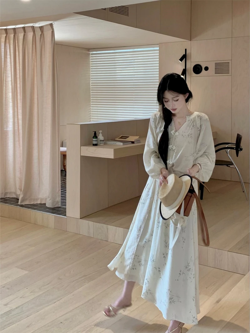 

GP4349 2023 New Fashion Set Sweet Fragmented Blossom Loose Sleeve Shirt Mid length Half length Skirt