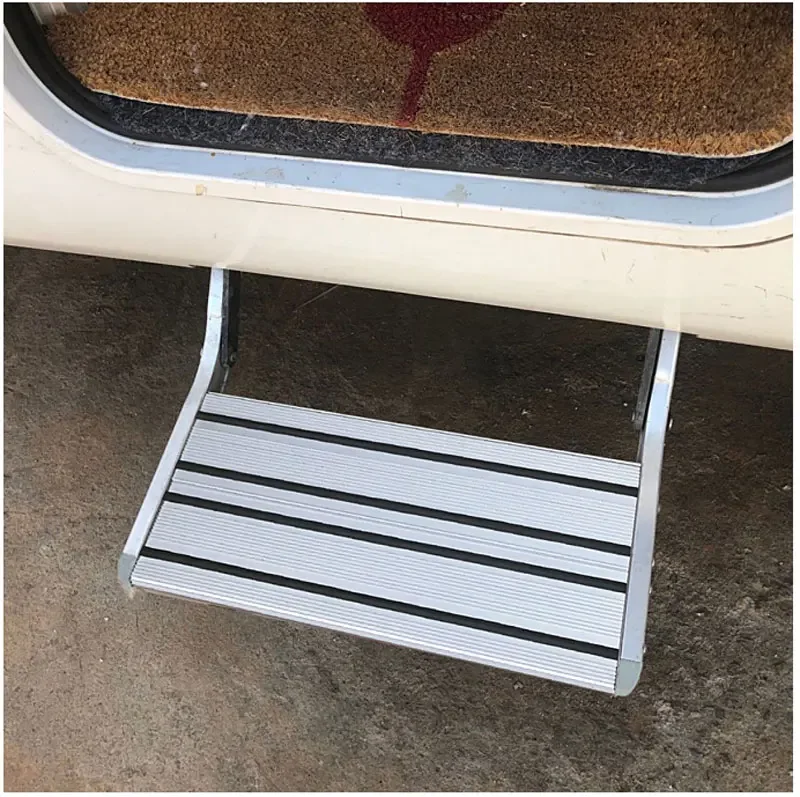 Лестница складная телескопическая из алюминиевого сплава 700 мм