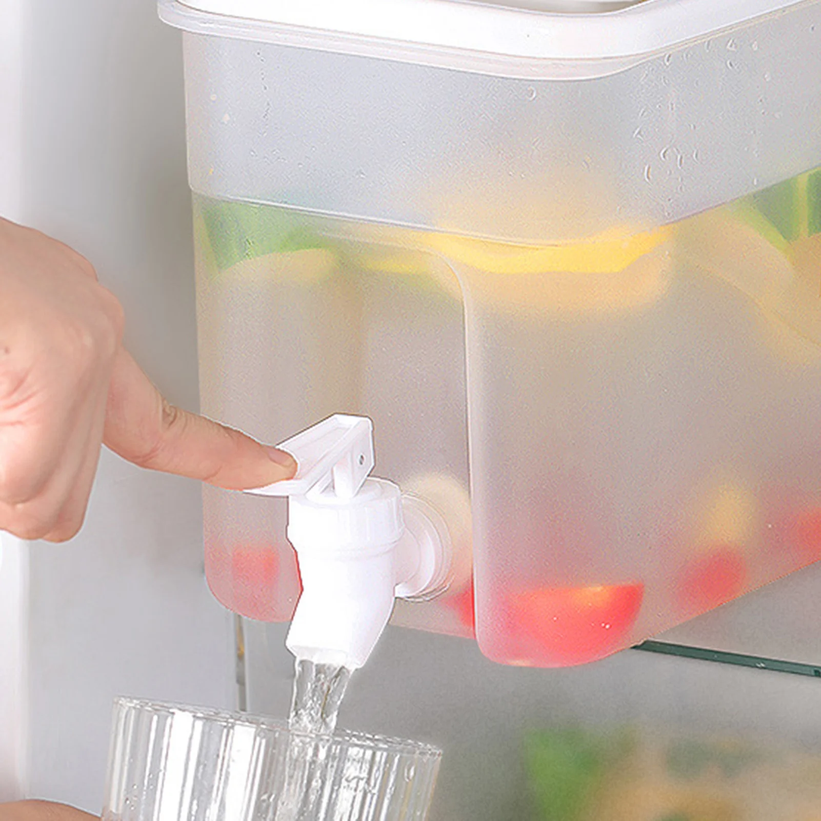 

4L Beverage Dispenser With Spigot Iced Beverage Dispensers Cold Kettle In Refrigerator Juice Dispenser Water Container For