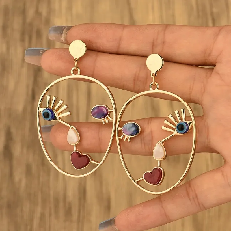 

Punk Abstract Human Face Earrings For Women Girls Gold Plated Vintage Eye Hollow Face Drop Earring Party Charm Jewelry Gifts