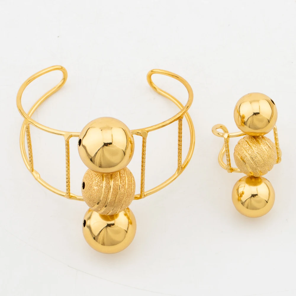 

Cuff Bangle with Ring Set for Dubai Trend Statement Beads Design Bracelet and Finger Ring Set for Engagement Bridal Daily Wear
