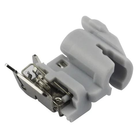 Пластиковый металлический нитевдеватель для швейной машины Bernina