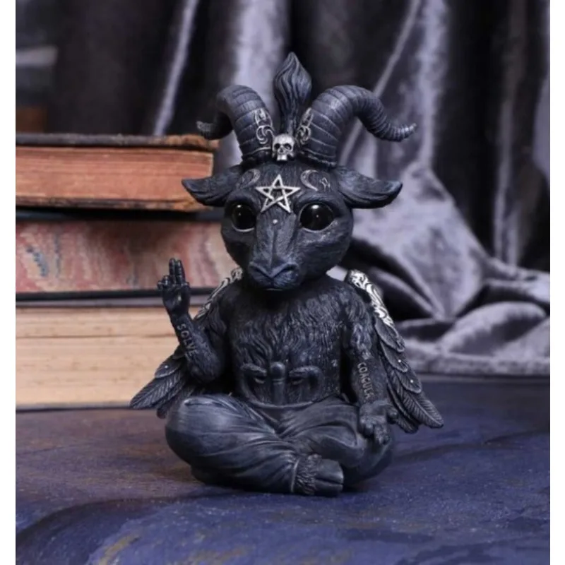 

Декоративная фигурка козла из канифоли