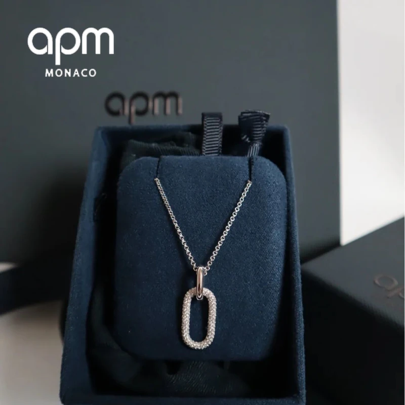 

APM Monaco Double Ring Buckle Geometric Thin Glitter Necklace Ladies Elegant Luxury Pendant Necklace Delicate Necklace