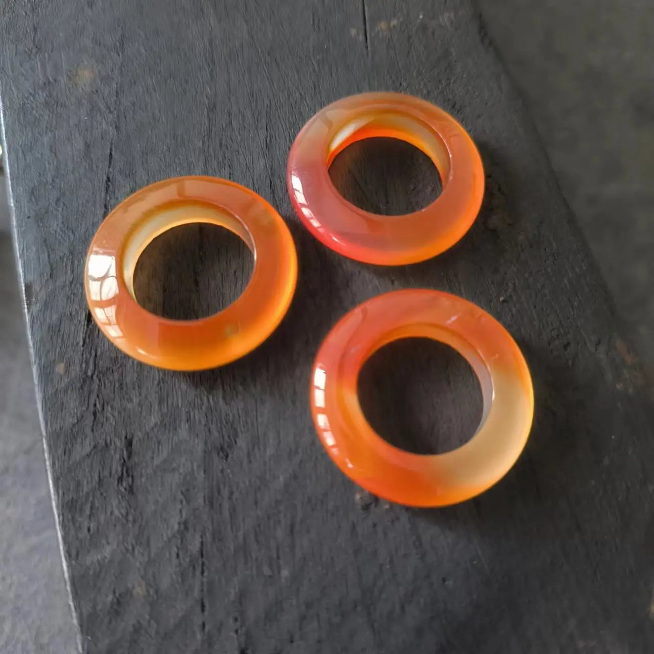 

3pcs/lot Natural Onyx safety buckle Ring Pendant ancient bead accessories Tibetan style Inner diameter 15mm folk-custom jewelry