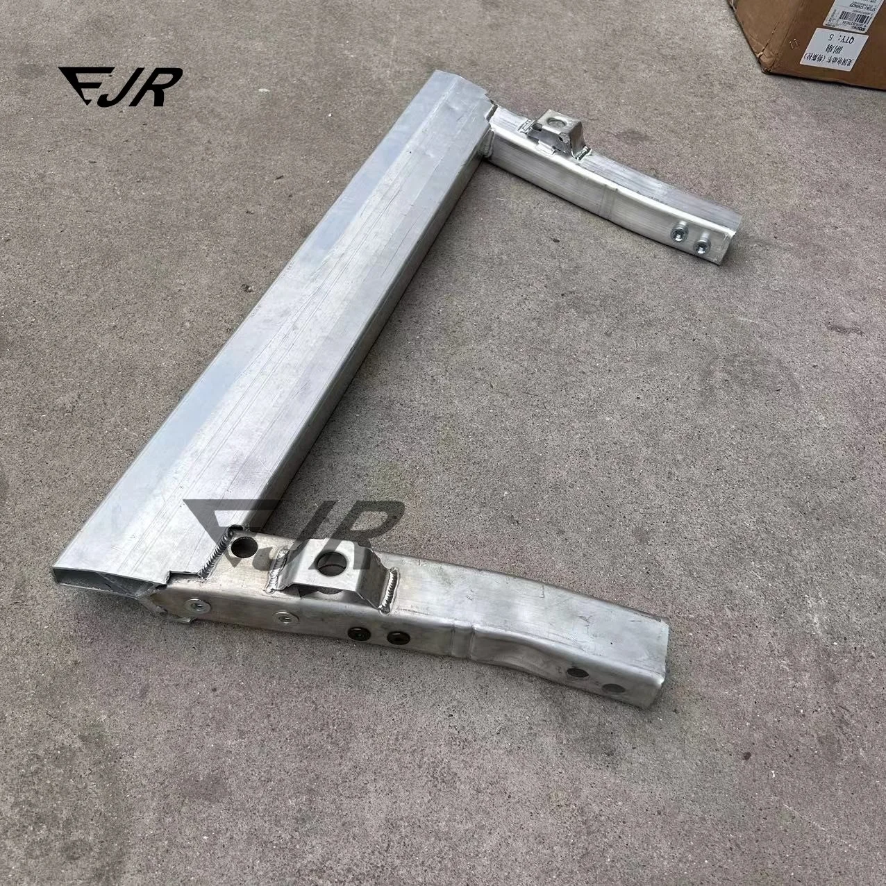 Фото EJR OEM 670175522 670034080 Нижняя балка системы облицовки радиатора для Maserati Levante, высокое качество №4