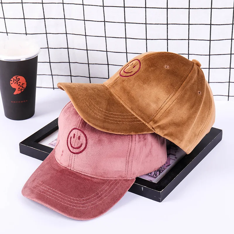 

Four Seasons Men And Women Personality Embroidery Smiling Face Baseball Cap Korean Version Of Fashion Shading Contracted Cap