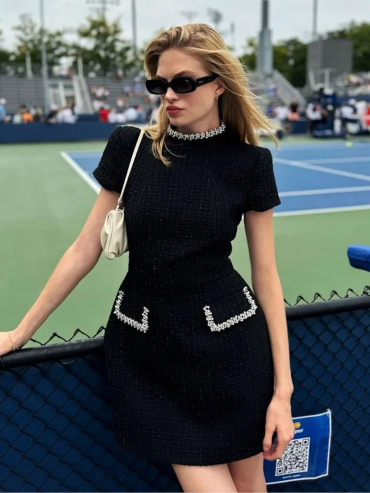 Короткие платья с бусинами для ногтей Яркие шелковые круглым вырезом Slim Fit