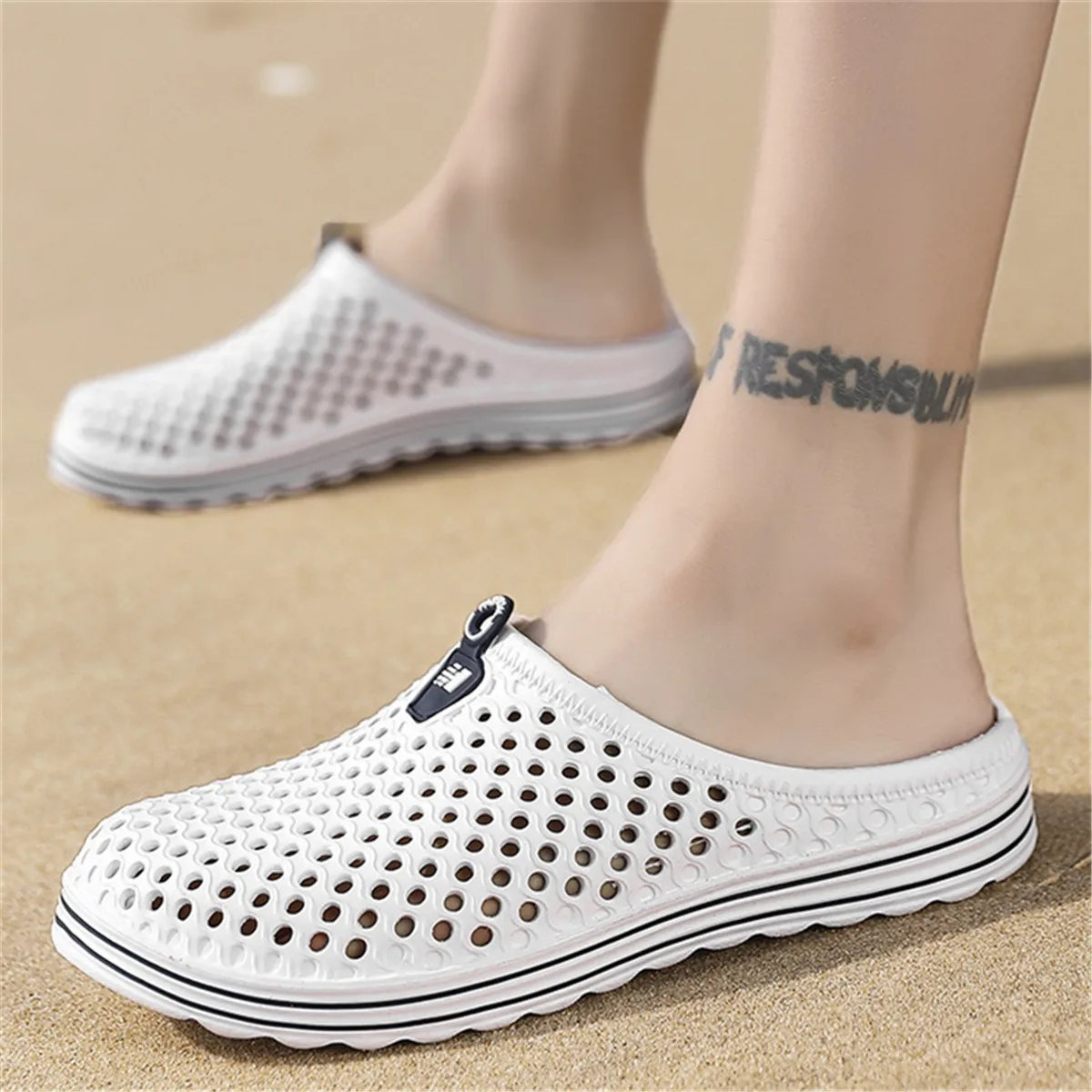 Women Slippers Outdoor Clogs Thick Sole Beach Sandals Fashion Men EVA Non-slip Home Garden Hole Shoes Couple Slides
