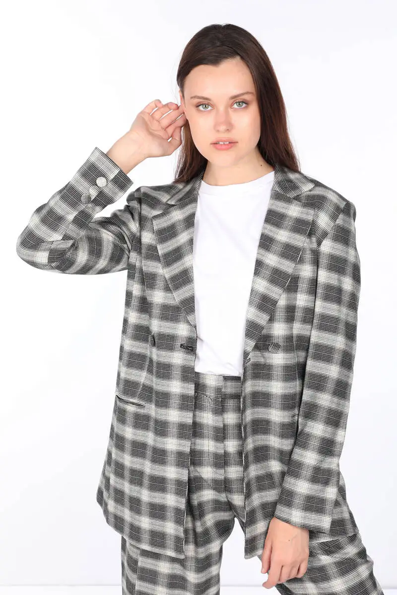 

Women Plaid Suit