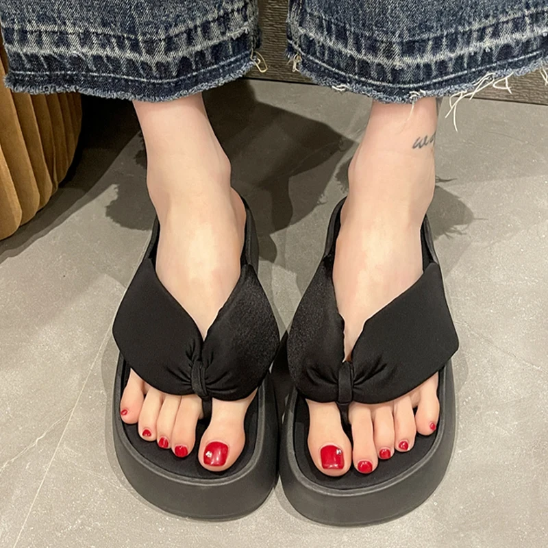 

Шлепанцы женские на платформе, повседневные сандалии на плоской подошве, пляжные классические тапочки, шлепанцы на толстой подошве, лето 2023