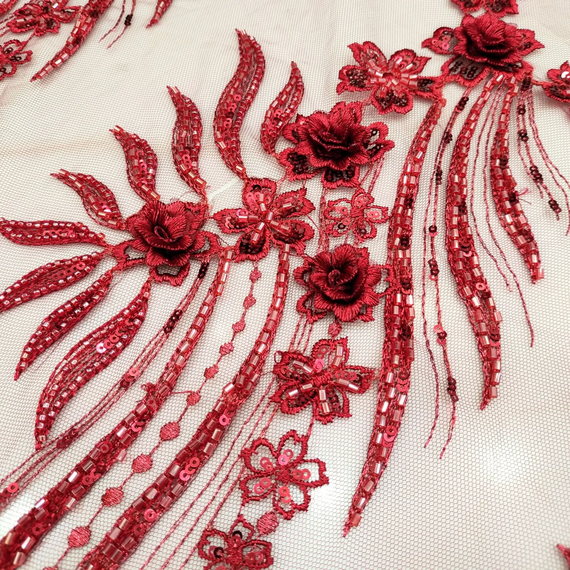 

Свадебное платье с блестками, 30 х69 см