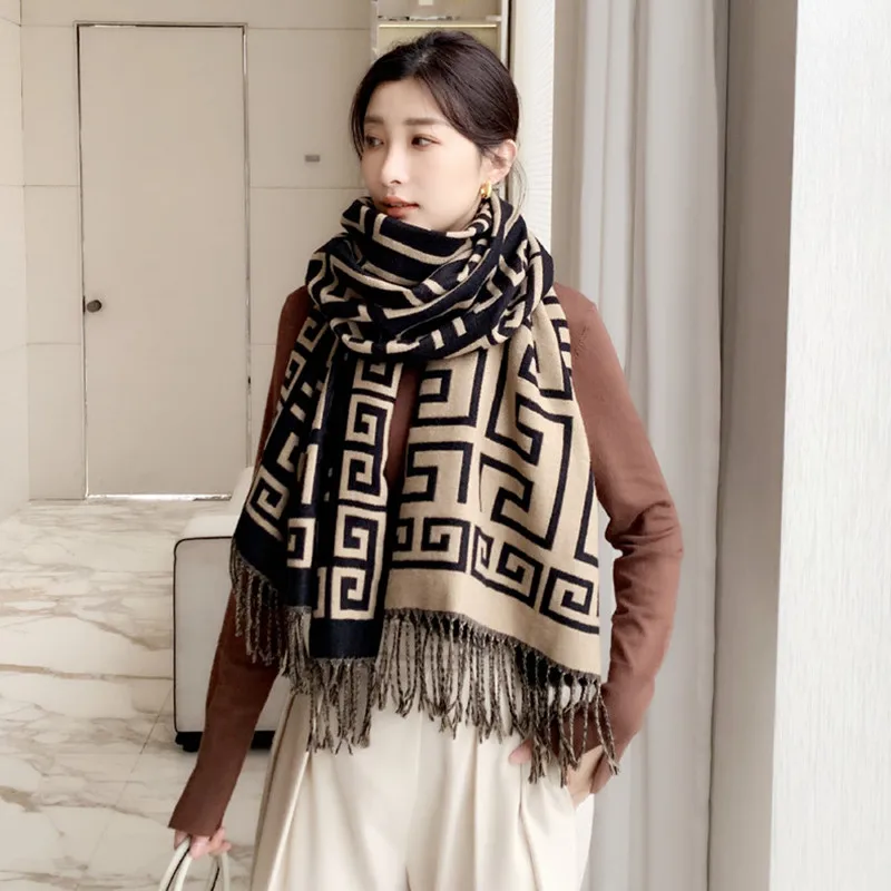 

Winter Warm Cashmere Shawl Scarf Women Design Floral Print Neckerchief Pashmina Head Scarves Wrap Femal Poncho Echarpe Bandana
