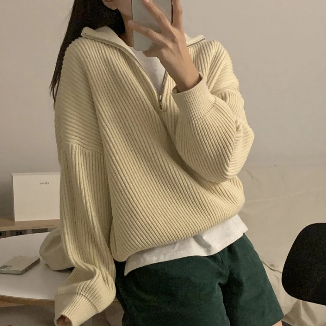 

2022 Autumn and Winter Thick Knitted Sweater Women's Casual Warm V-neck Solid Color Women's Pullover High Neck Zipper