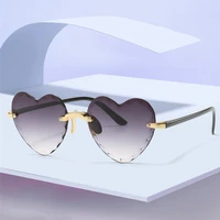 2022 vintage heart sunglasses women brand designer candy color gradient sun glasses outdoor goggles party oculos de sol