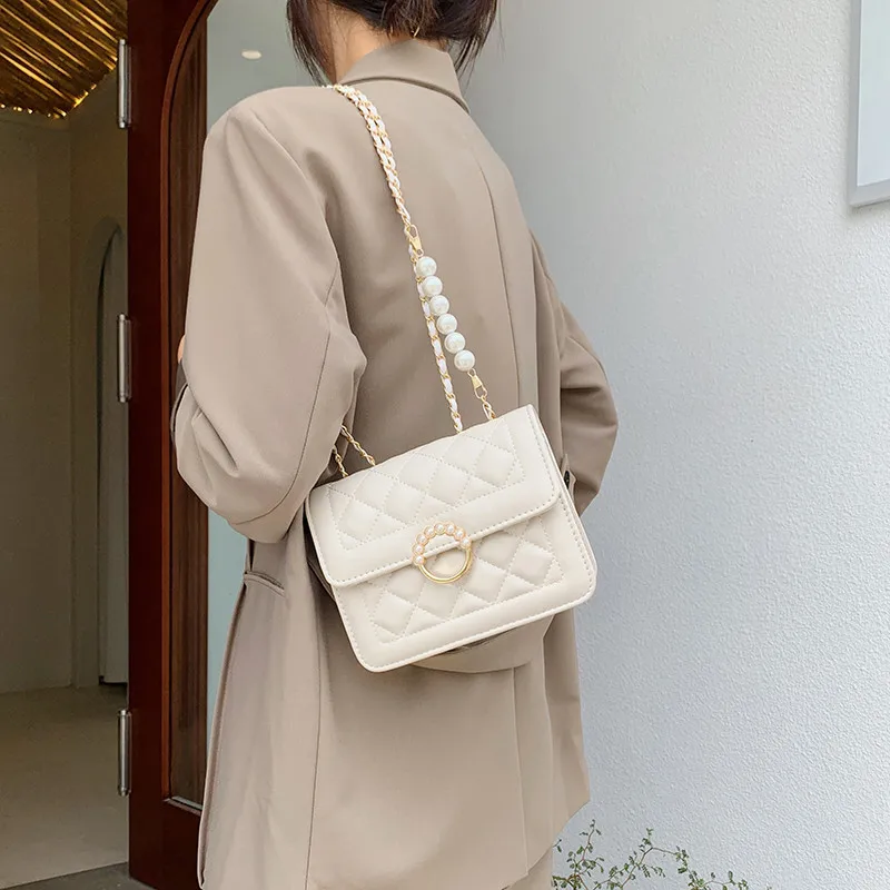 

2023NEW Fashion Pearl Chain Bag Youth Ladies Fashion Shoulder Bag Leather Large Capacity Female Crossbody Bags Woman Packet
