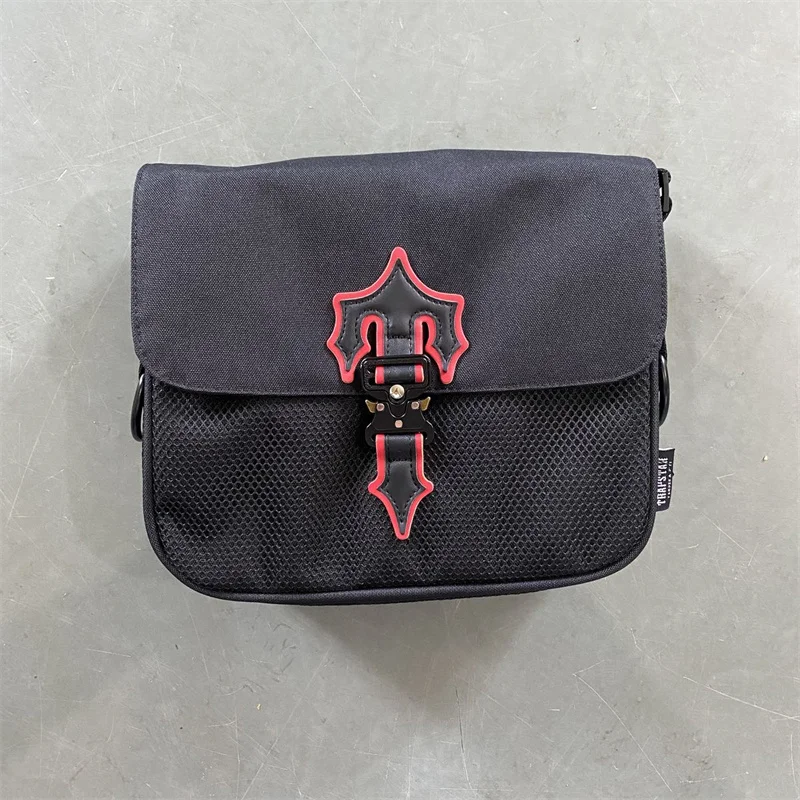 

High Street Fashion Wallet Perfect Top Quality Trapstar Messenger Bag Men Black Red Logo 2022 New Hot Selling Women Crossbody