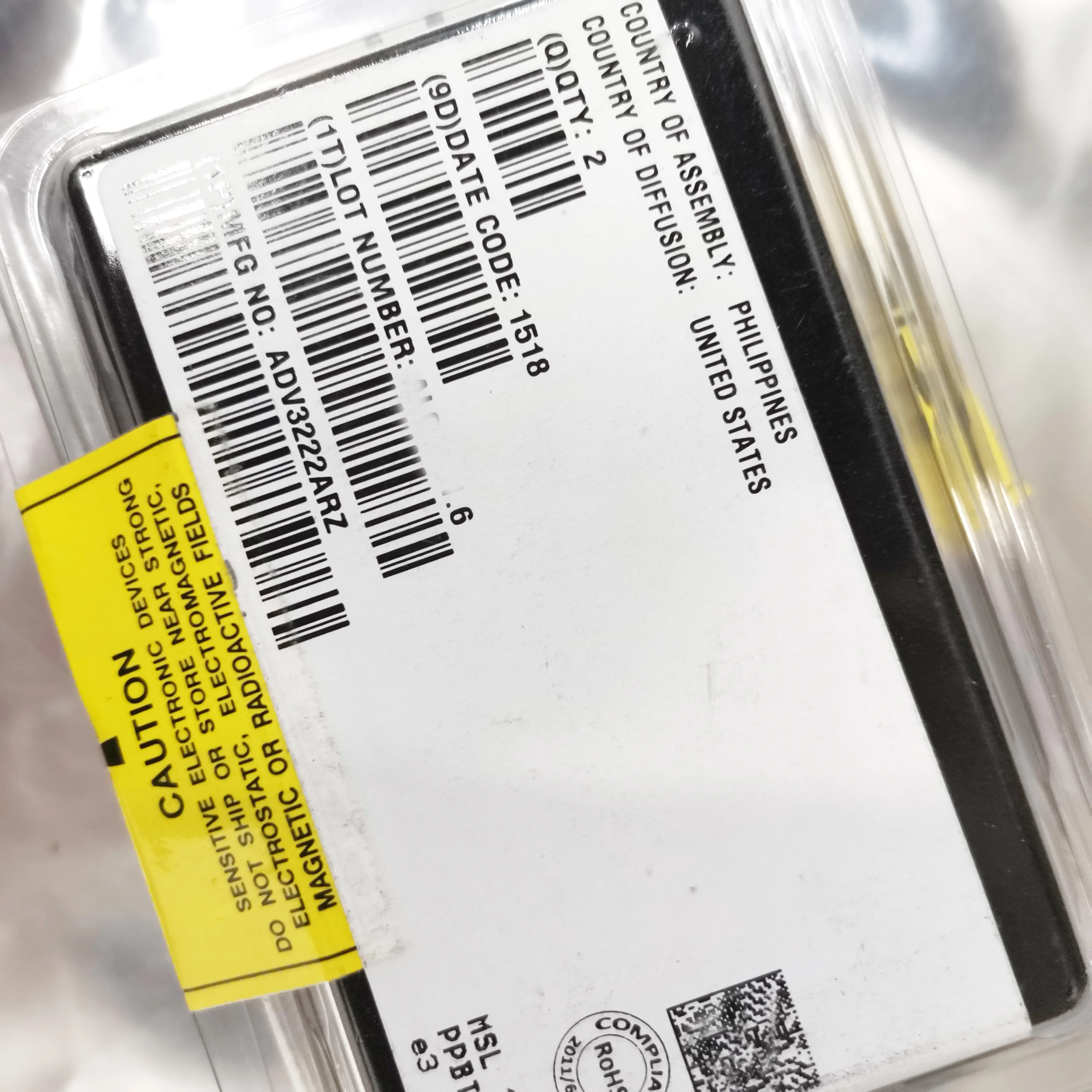 ADV3222ARZ ADV3222 аналоговый мультиплексор одиночный 4:1 16-контактный SOIC аналоговые