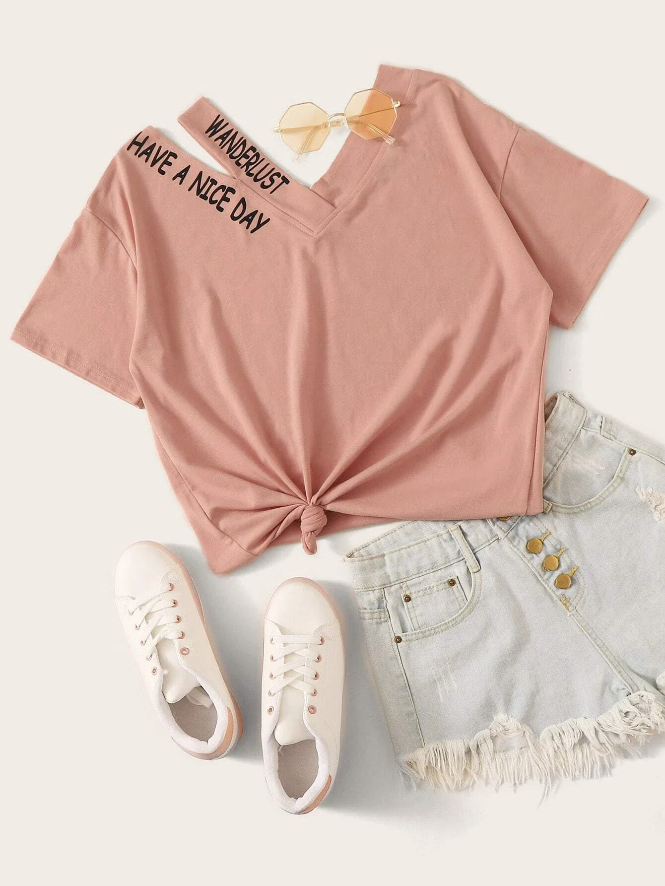 

Y2K Streetwear Graphic Short Sleeve White T-shirts 2000s Vintage Printing O-neck Baby Tees Cute Summer Crop Top Fashion