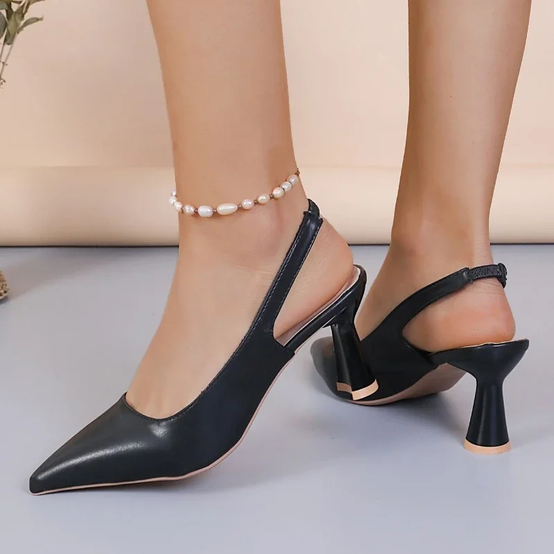 Женские босоножки из ПУ кожи с острым носком на высоком каблуке