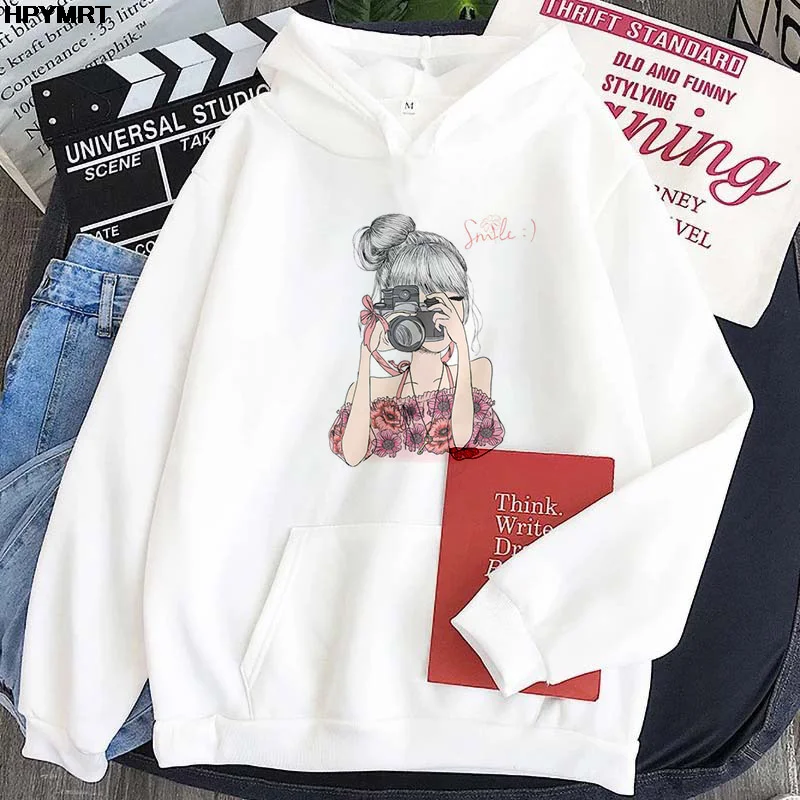 Новый женский и милый пуловер с мультипликационным графическим рисунком