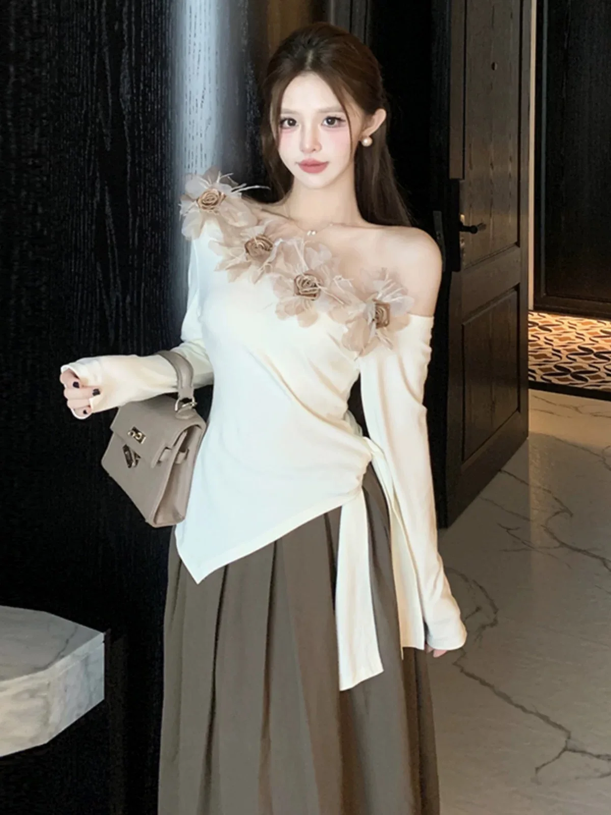 Топ с 3D цветком и косым вырезом блузка женские весенне-осенние рубашки милые топы