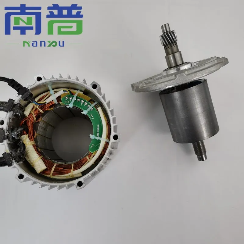 Трехколесный электрический векторный ультра-тихий высокоскоростной