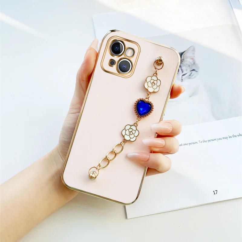 

Dark Blue Love Chain Case for iPhone 14 11 12 13 Pro Max Plus Mini 6 6S 7 8 SE2 SE3 X XR XS Flower Love Women's Bracelet