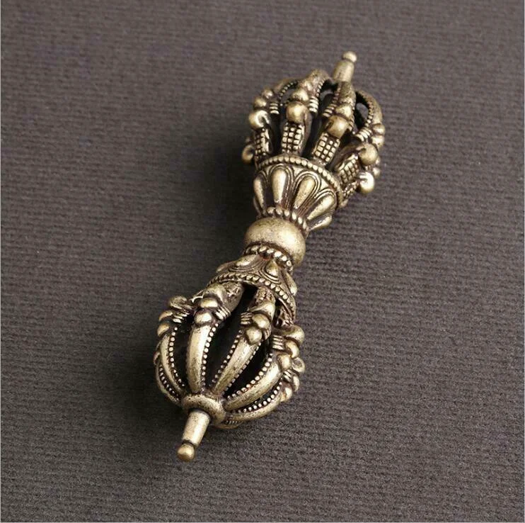 

Статуэтка Дордже Пхурпа из серебра