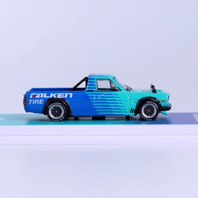 

Ornament Nissan SUNNY S13 Pickup Feijin Edition INNO 1:64 Simulation Alloy Car Model Collection Ornament Gift