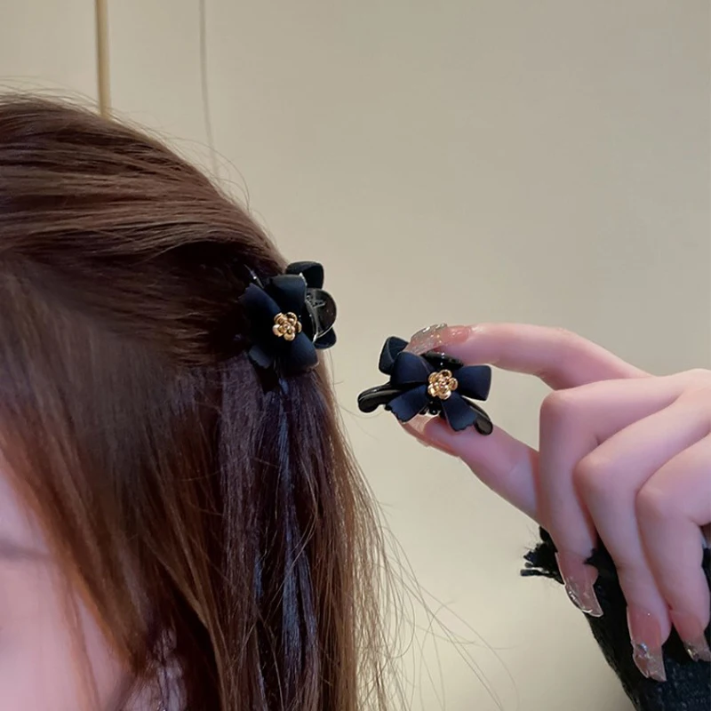 

Black Camellia Bow Mini Hair Clip for Women Hairpin 2023 Fashion Elegant Side Bangs Claw Clips Haarclip Girls Hair Accessories