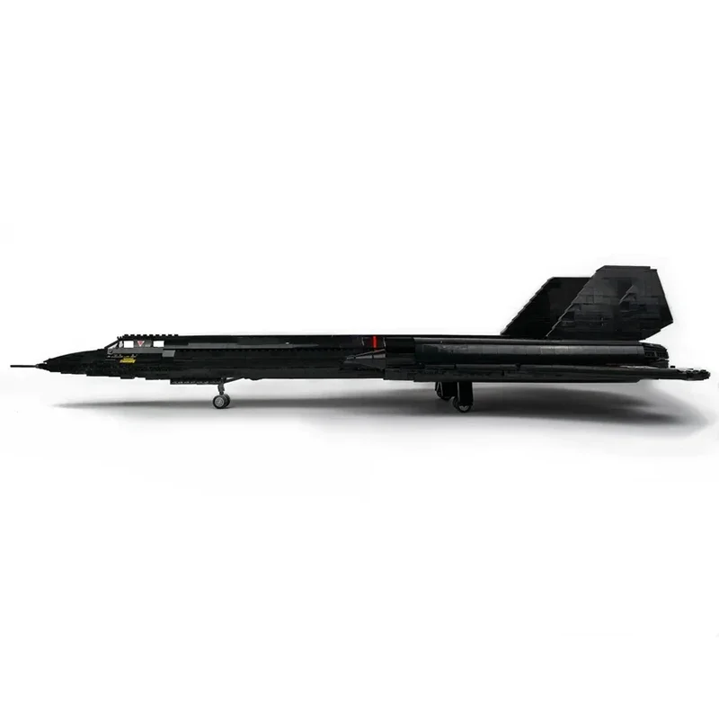 Модель самолета SR-71 Blackbird из конструкторов