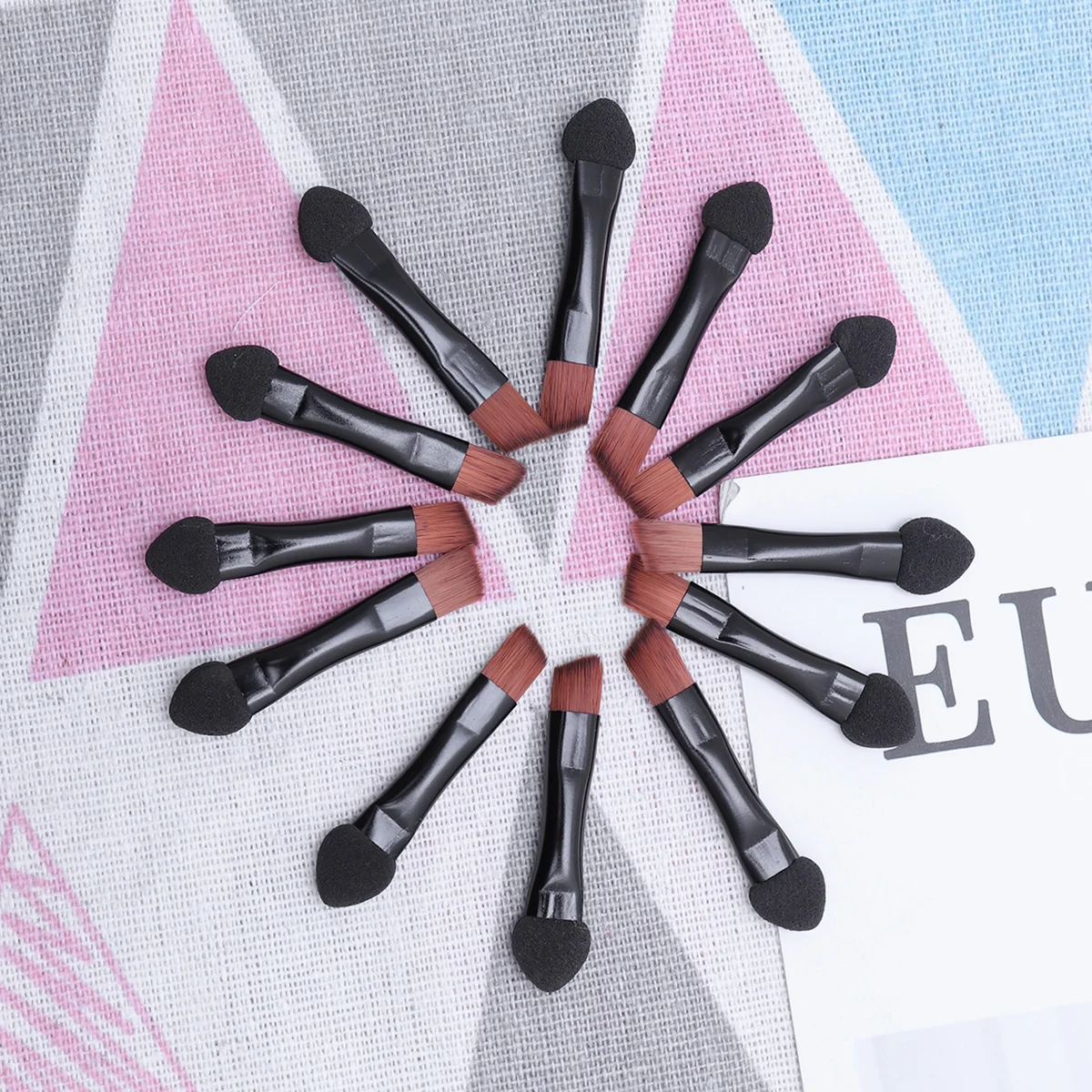 

50 Pcs Make Eye Shadow Brush Bulk Makeup Brushes Disposable Applicator Double Sided