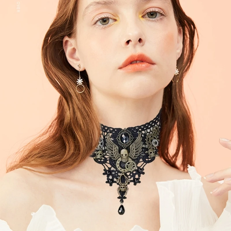 Рисунок 2 - Готическое кружевное колье с цветочным