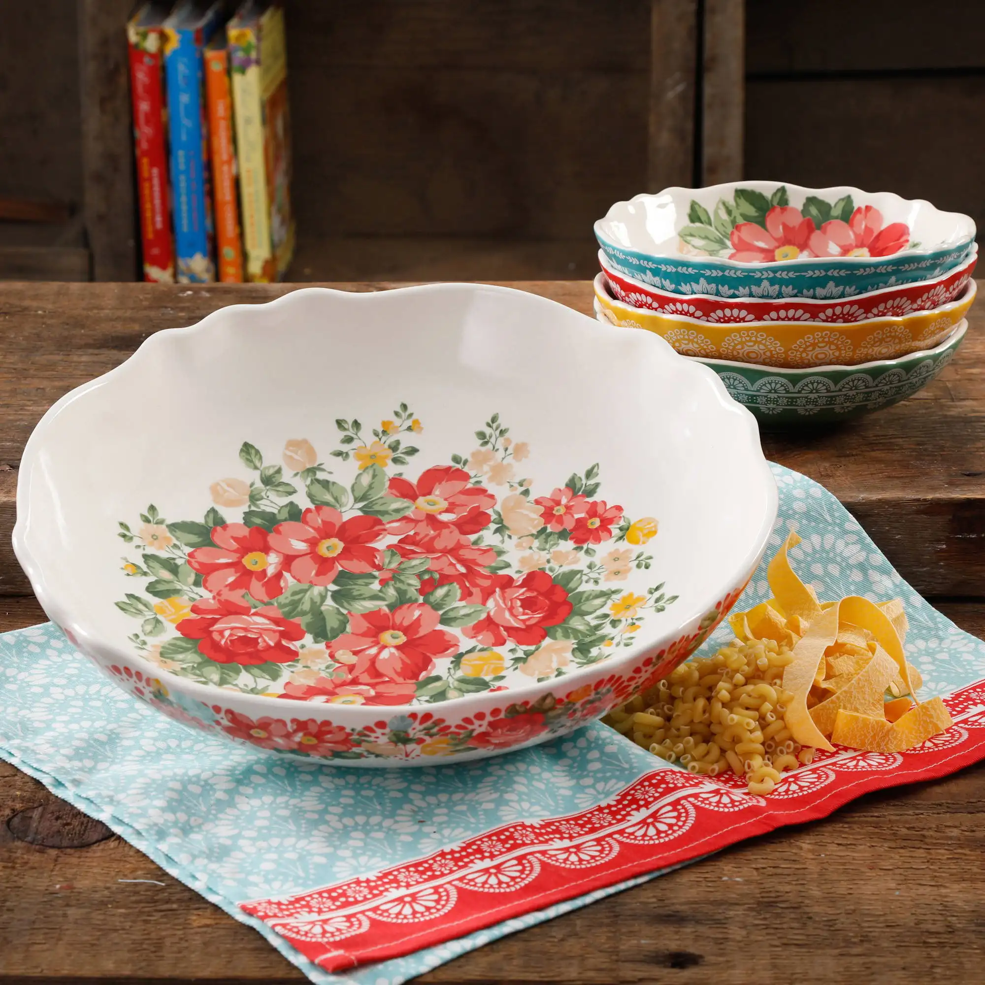 

Vintage Floral 5-Piece Pasta Bowl Set