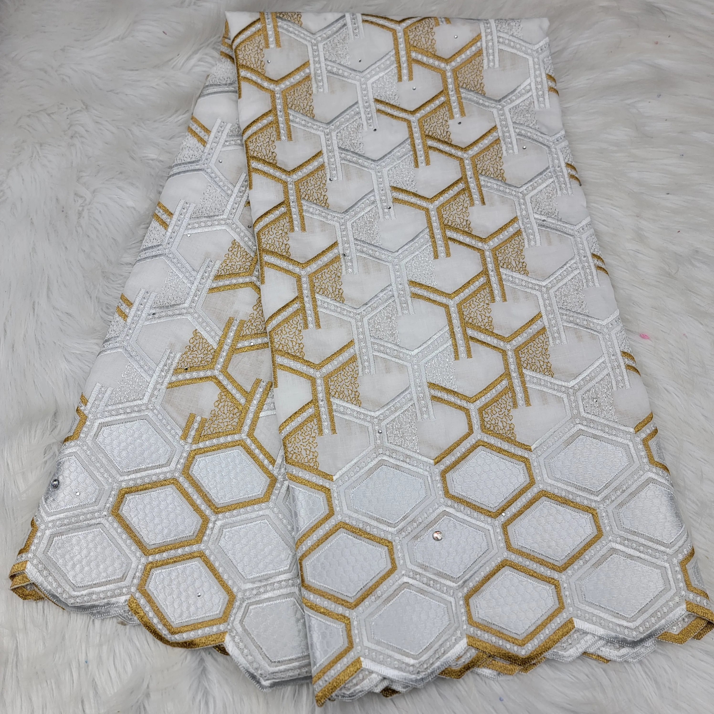 

Swiss lace fabric latest heavy beaded embroidery African 100% cotton fabrics Swiss voile lace popular Dubai style HLC252