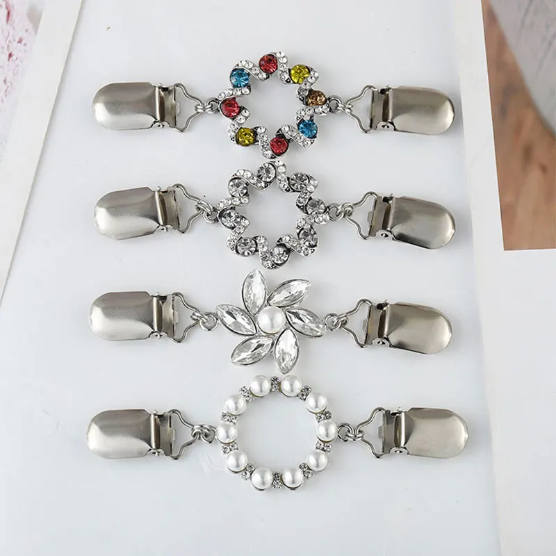 

Women Rhinestone Crystal Flower Cardigan Sweater Blouse Shawl Brooch Clip Shirt Collar Duck Clip Winter Scarf Clasps Accessories