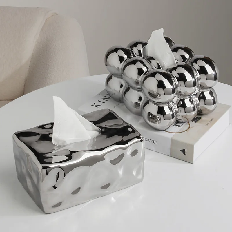 

Luxury Square Memphis Ceramic Home Living Room Creative Bear Advanced Astronaut Tissue Box Ornaments Home Decor Decoration