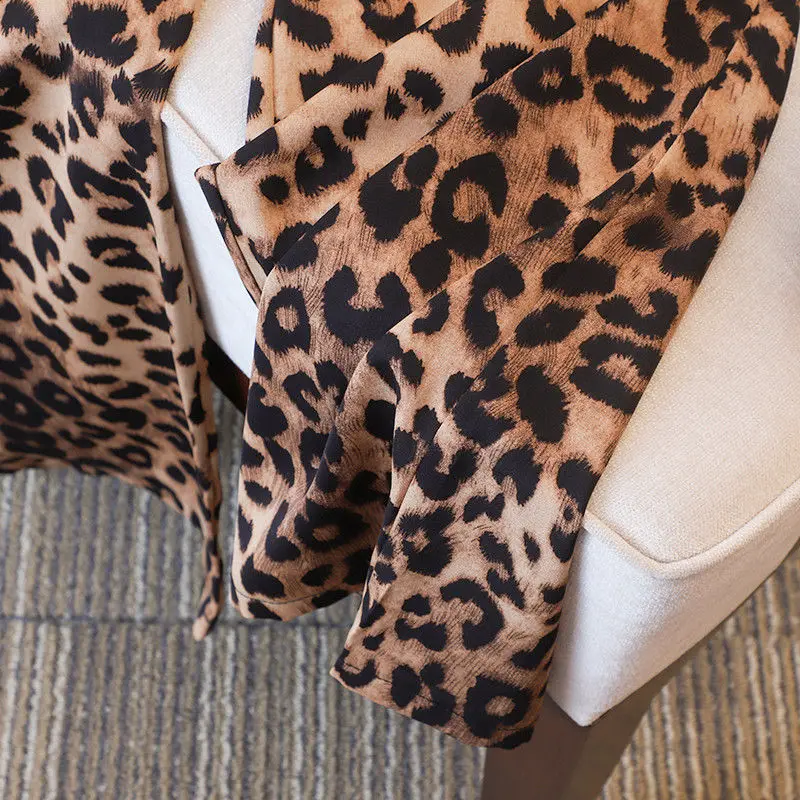 Леопардовые брюки женские летние свободные с высокой талией стильные