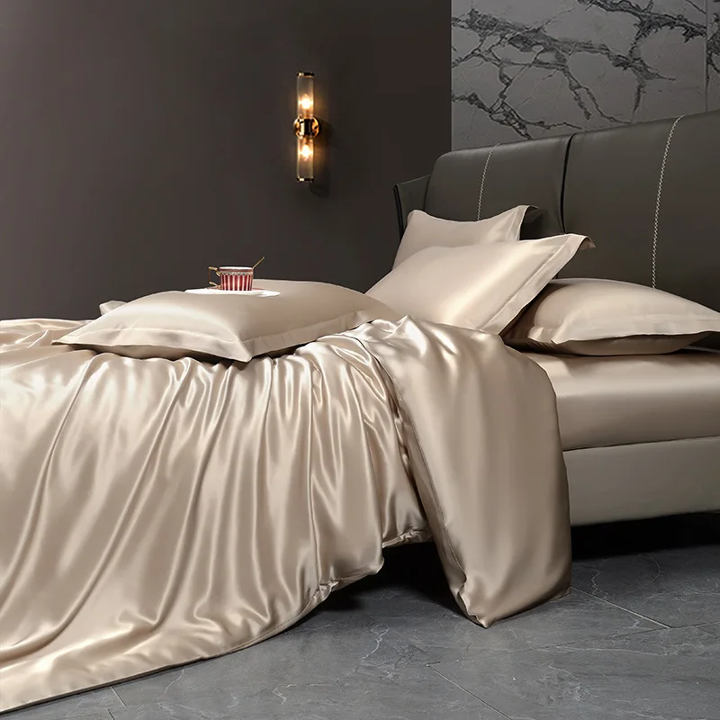 

Комплект постельного белья из шелка шелковицы King size