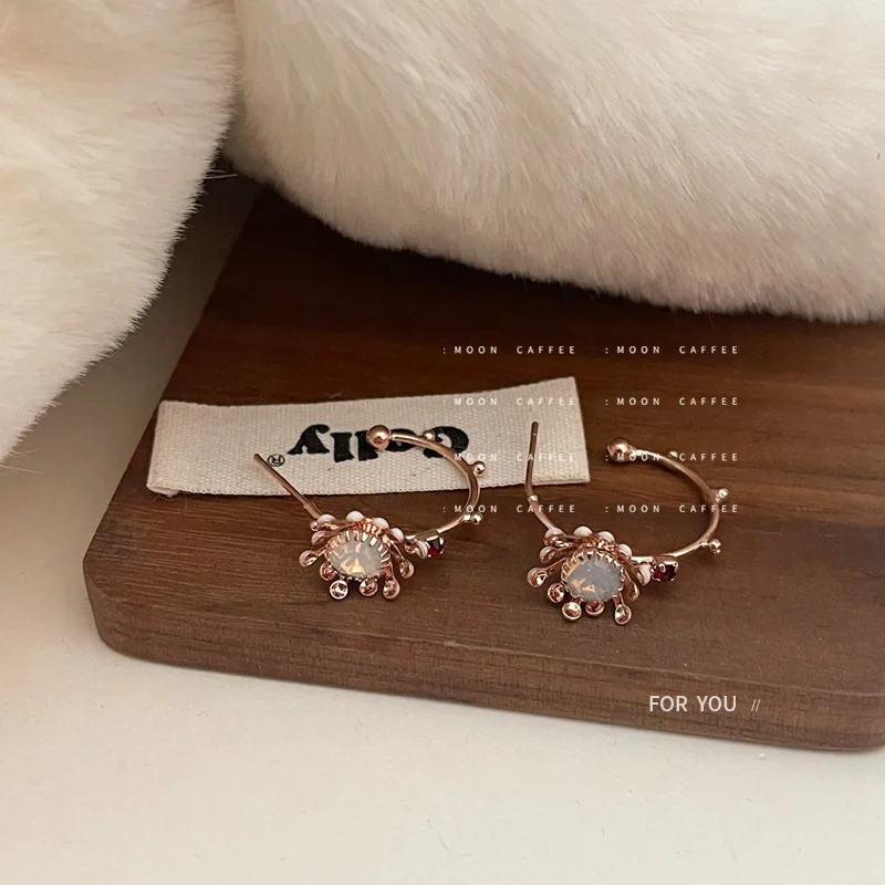 

Женские серьги-гвоздики в стиле панк