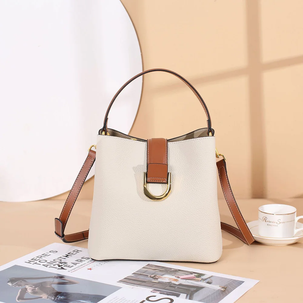 

Two-tone 2023 Real Leather Women Handbags Wide Strap Shoulder Bag Brand Design Charming Bucket s Panelled Crossbody Purse