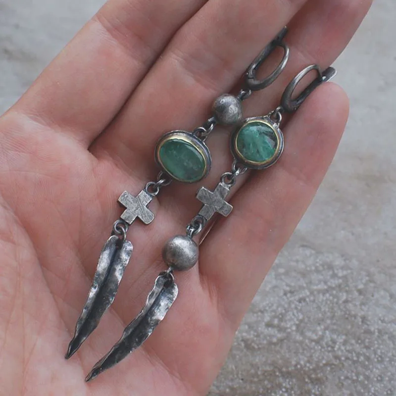 

Vintage Bohemian Green Stone Earrings Punk Cross Feather Metal Pendant Tassel Earrings Jewelry Gift