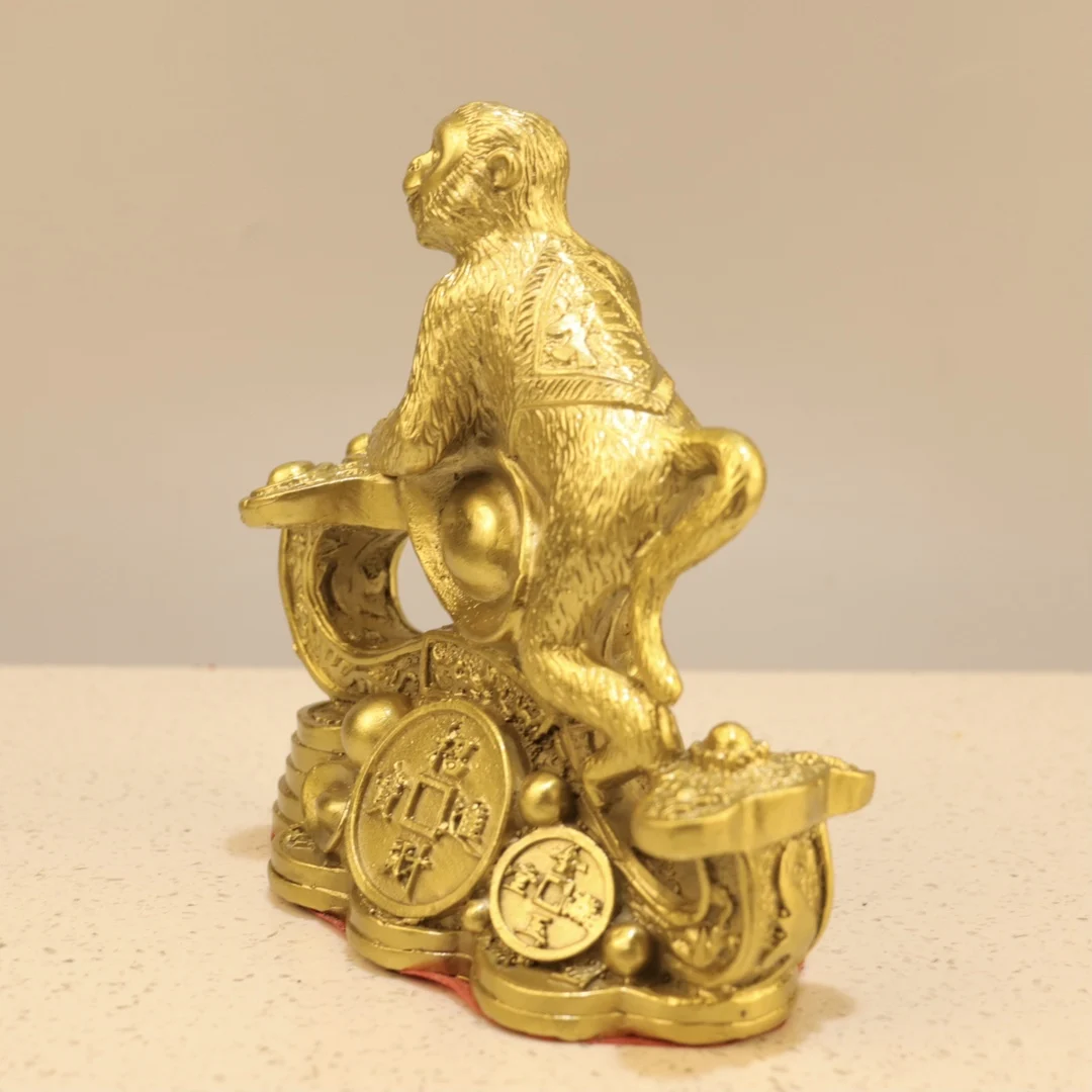 Латунная фигурка обезьяны с Lucky Yuanbao - элегантный декор для гостиной и украшение
