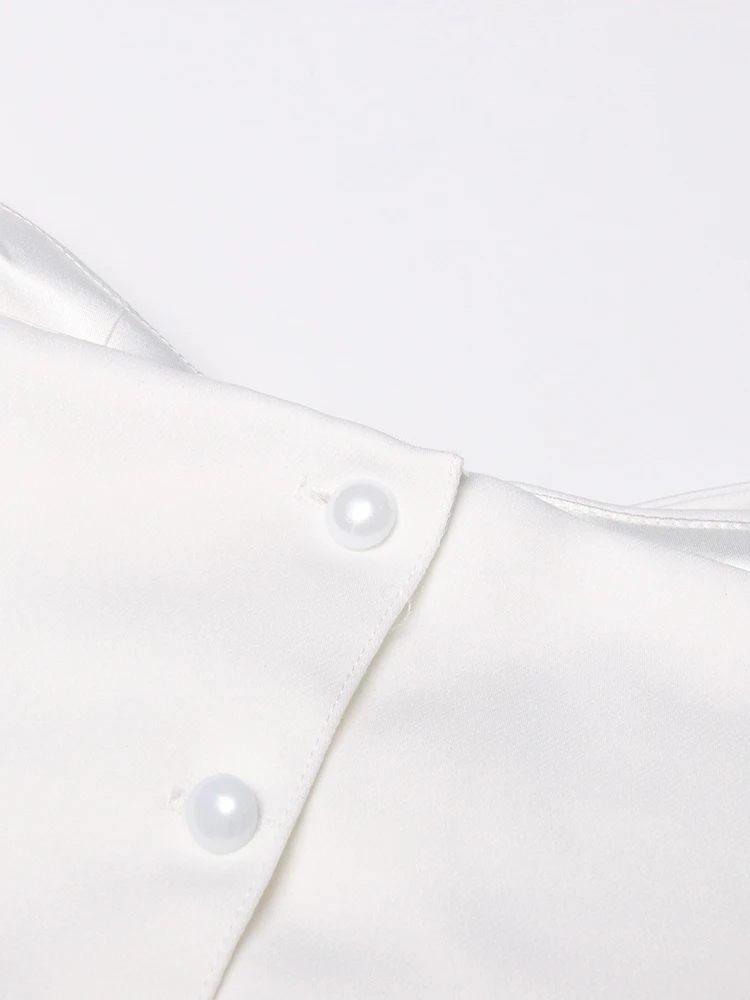 Женский топ с бантом и квадратным вырезом без рукавов