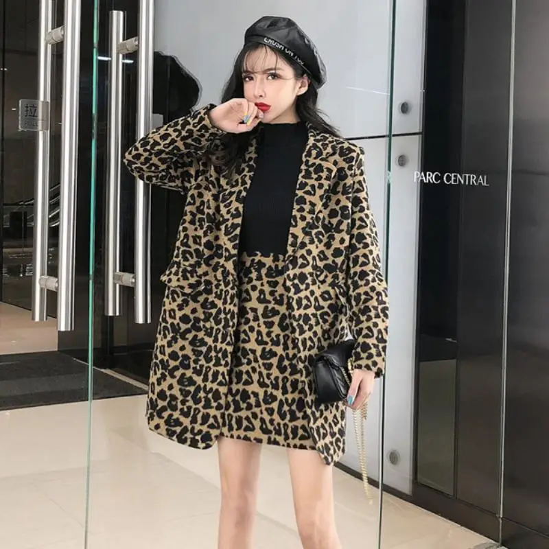 

Set of Two-piece Autumn and Winter New Temperament Age-reducing Wool Suit Jacket Leopard Print Half Skirt Women