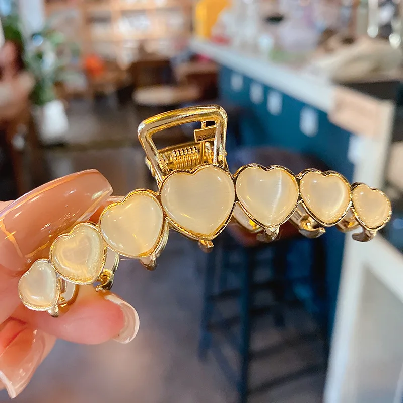 

Fashion Cat's Eye Stone Love Hairpin Ins Style Small And Fresh Girl's Heart Grip Clip Simple Temperament Versatile Net Red Hair