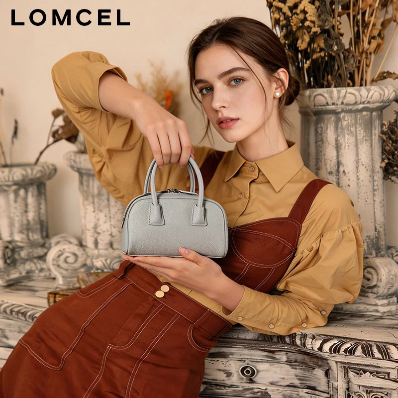 Фото Женская сумка-боулинг LOMCEL 603 из натуральной кожи, новинка 2026 года, элитная и изысканная сумка, сумка через плечо, сумка-подушка №1